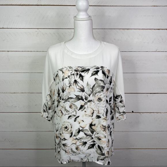 RO & DE Anthropologie White Gray‎ Floral High Low Short Sleeve Blouse Top Size M - Picture 1 of 11